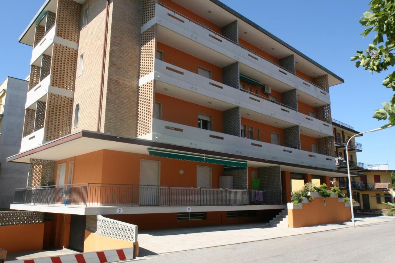 Residence Houston Lido di Jesolo Esterno foto